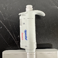 Eppendorf Research 10uL Multichannel Pipette image 2